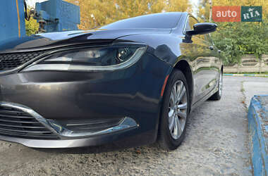 Седан Chrysler 200 2015 в 
