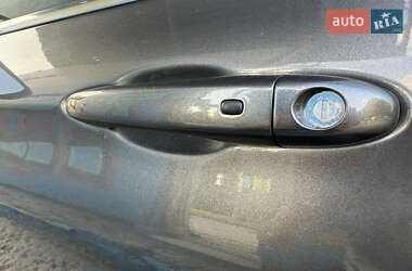 Седан Chrysler 200 2015 в 