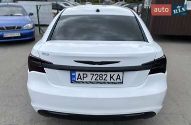 Седан Chrysler 200 2012 в 