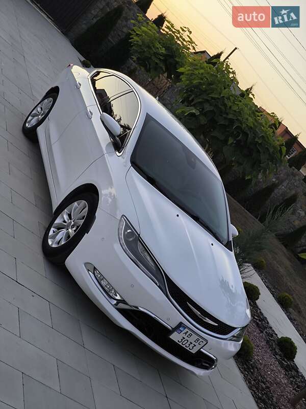 Седан Chrysler 200 2014 в Виннице