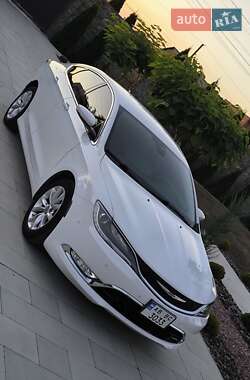 Седан Chrysler 200 2014 в 