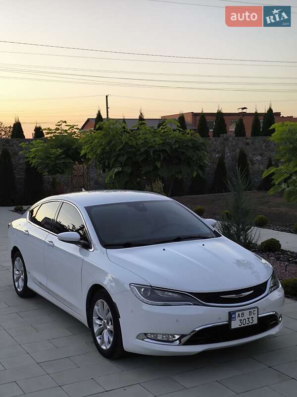 Седан Chrysler 200 2014 в Виннице