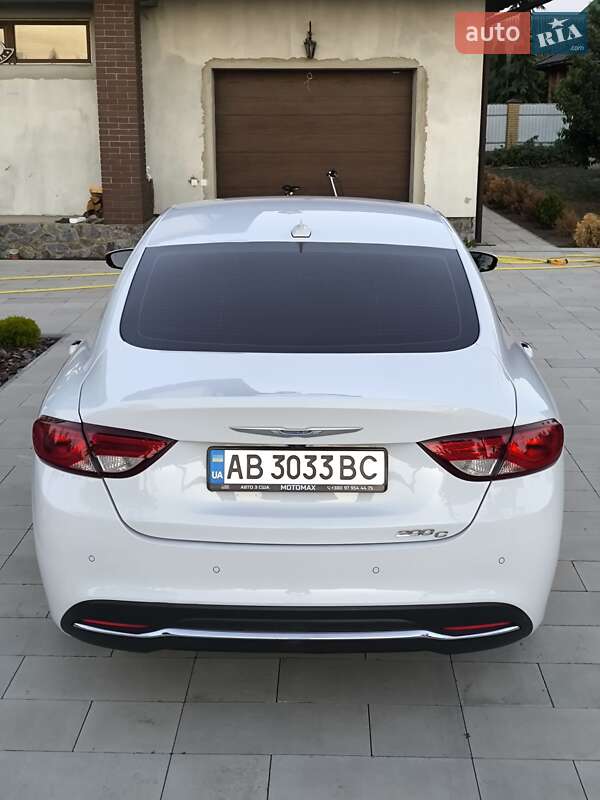 Седан Chrysler 200 2014 в Виннице