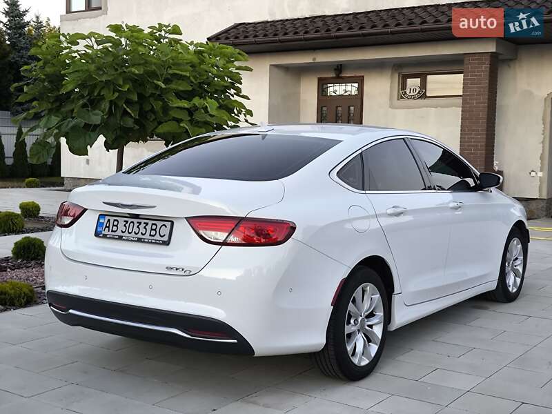 Седан Chrysler 200 2014 в Виннице