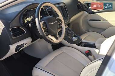 Седан Chrysler 200 2014 в 