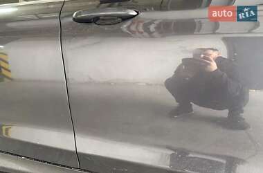 Седан Chrysler 200 2015 в 