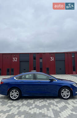 Седан Chrysler 200 2016 в 