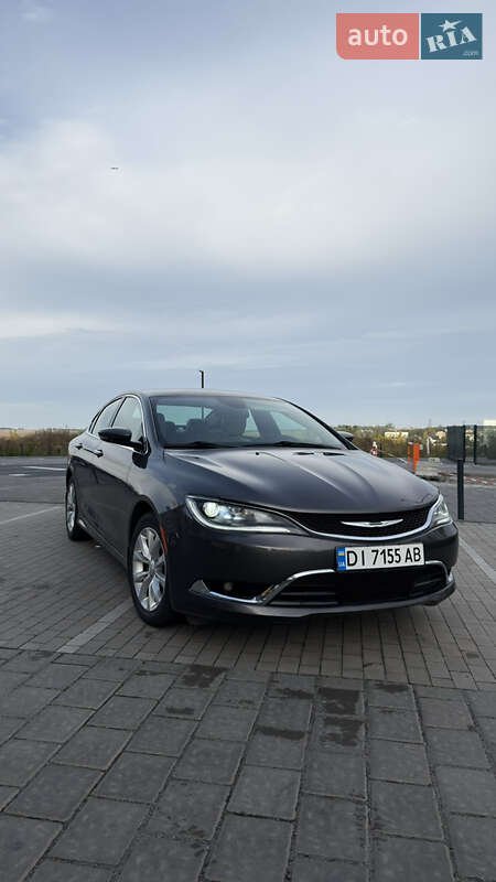 Седан Chrysler 200 2014 в Ровно