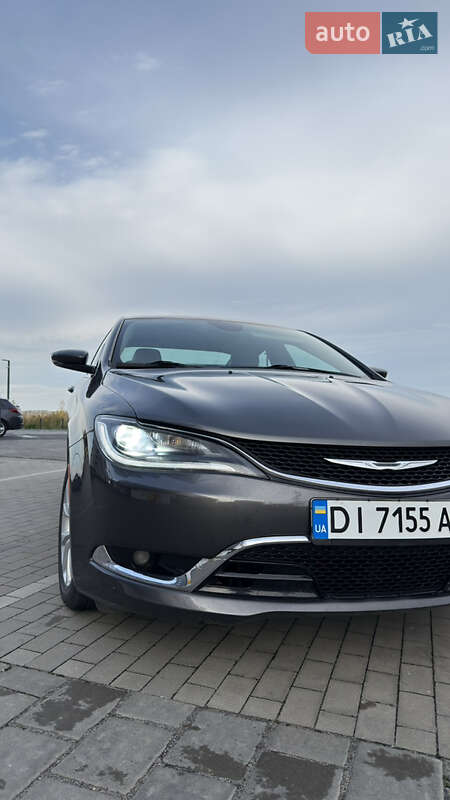 Седан Chrysler 200 2014 в Ровно