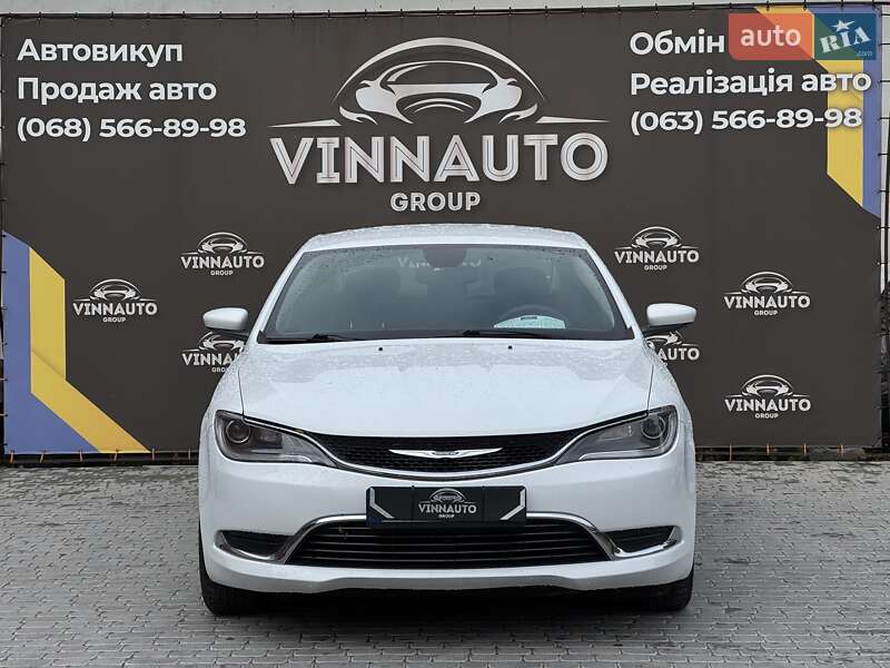 Седан Chrysler 200 2016 в Виннице