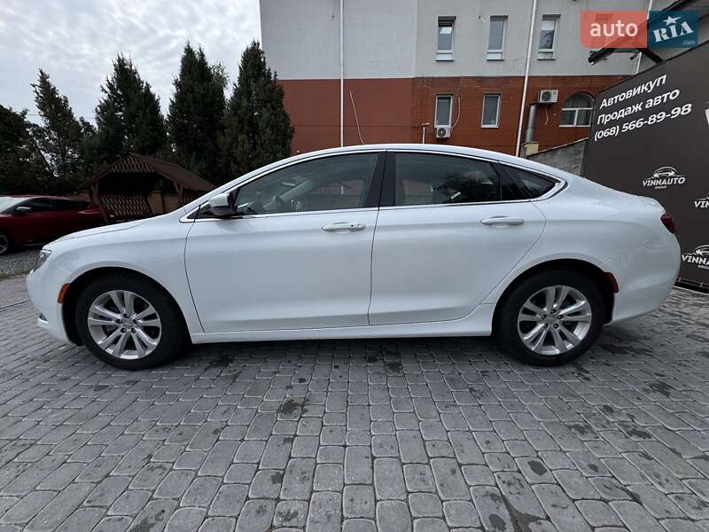 Седан Chrysler 200 2016 в Виннице