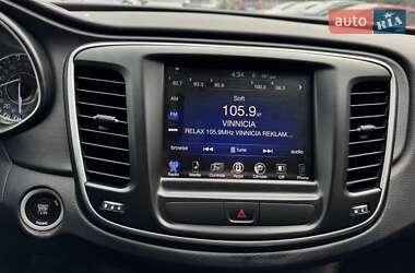 Седан Chrysler 200 2016 в 