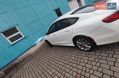 Седан Chrysler 200 2015 в 
