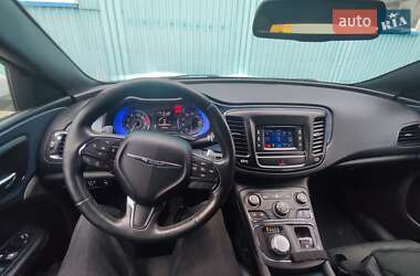 Седан Chrysler 200 2015 в 