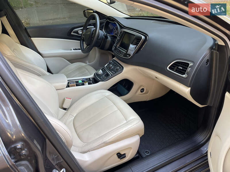 Седан Chrysler 200 2015 в Полтаве фото 7 Седан Chrysler 200 2015 в Полтаве