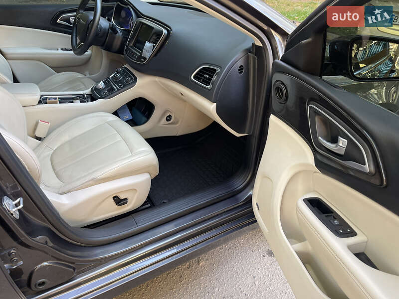 Седан Chrysler 200 2015 в Полтаве фото 17 Седан Chrysler 200 2015 в Полтаве