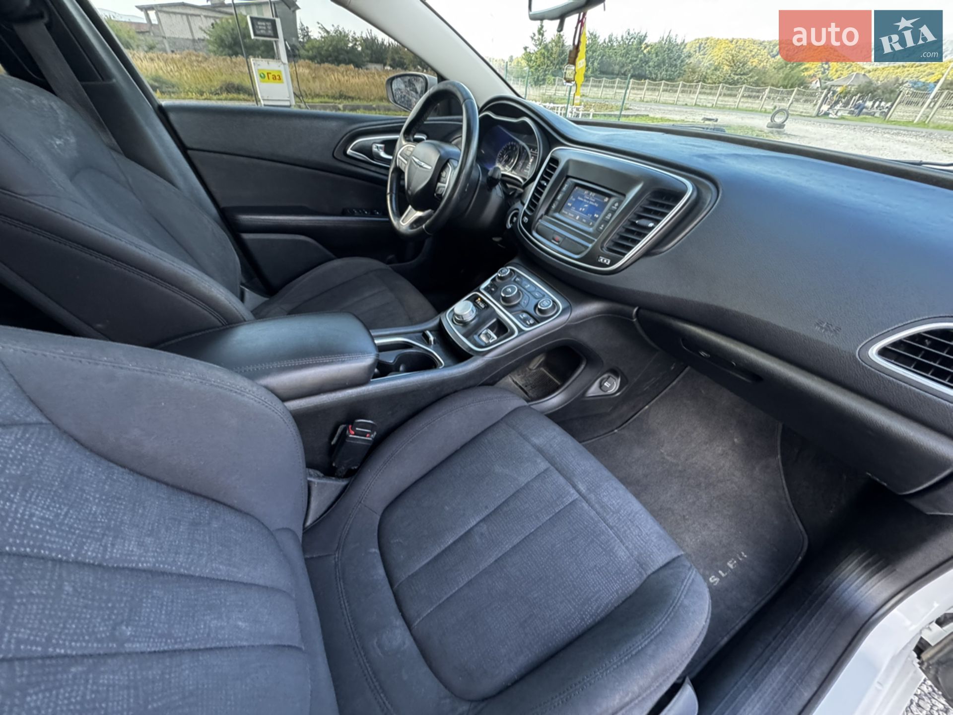 2015 Chrysler 200 - мініатюра 11