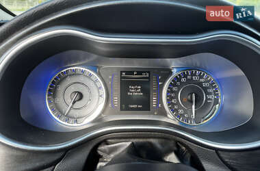 Седан Chrysler 200 2015 в 
