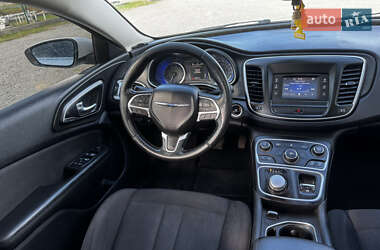 Седан Chrysler 200 2015 в 