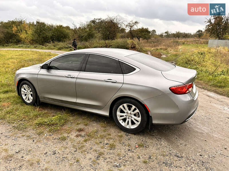 Седан Chrysler 200 2015 в Изяславе