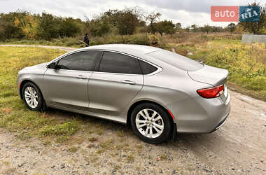 Седан Chrysler 200 2015 в 