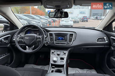 Седан Chrysler 200 2014 в 