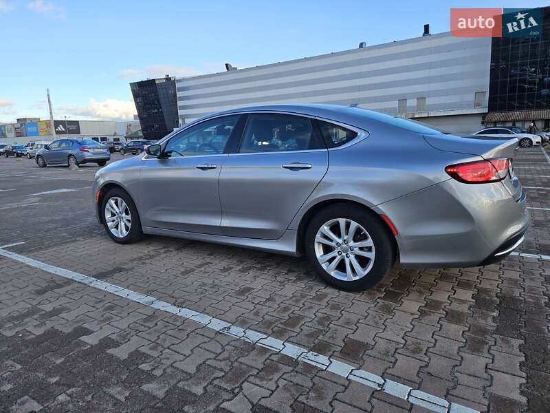 Седан Chrysler 200 2015 в Житомирі