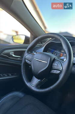 Седан Chrysler 200 2014 в 
