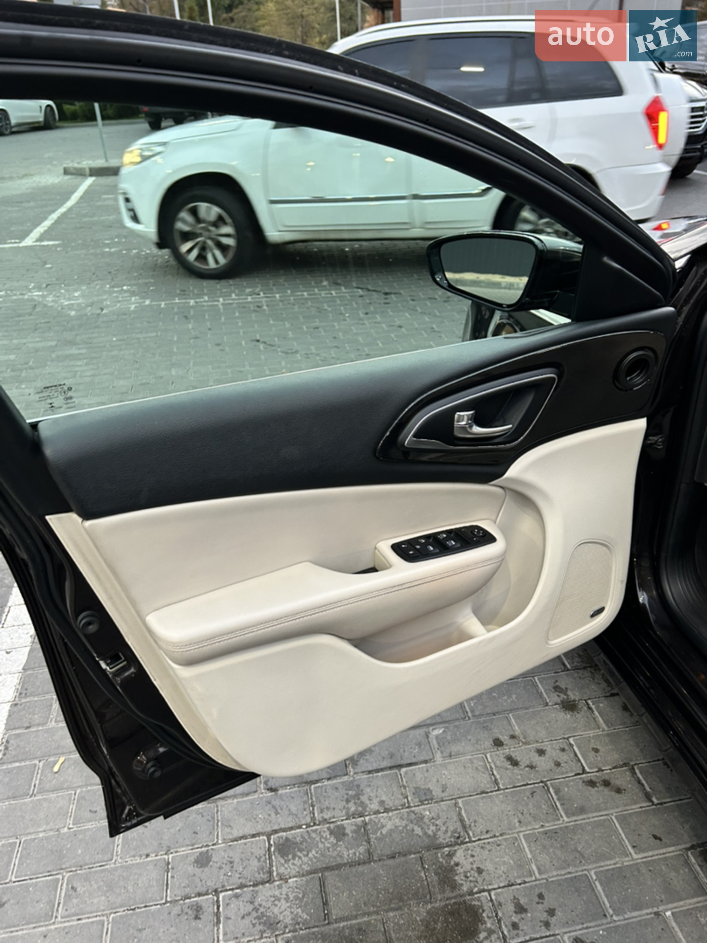 2014 Chrysler 200 - мініатюра 19