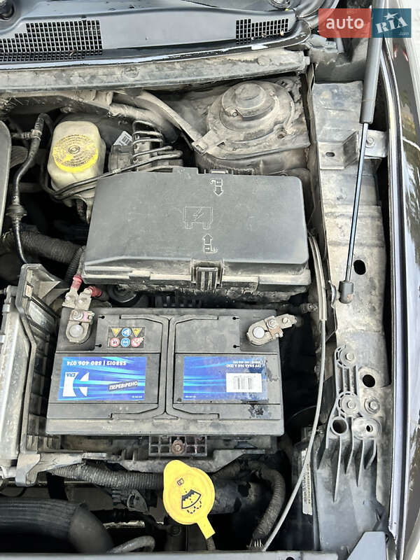 Седан Chrysler 200 2014 в Днепре