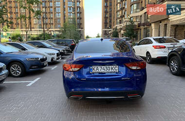 Седан Chrysler 200 2015 в  фото 13 Седан Chrysler 200 2015 в