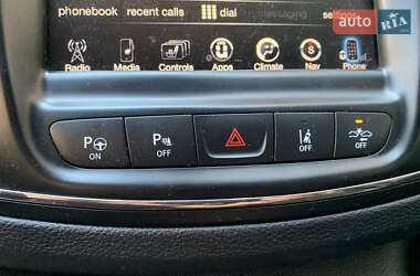 Седан Chrysler 200 2015 в  фото 19 Седан Chrysler 200 2015 в