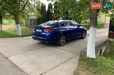 Седан Chrysler 200 2015 в  фото 26 Седан Chrysler 200 2015 в