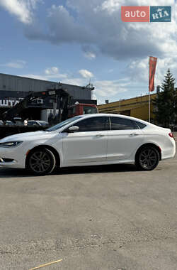 Седан Chrysler 200 2014 в 