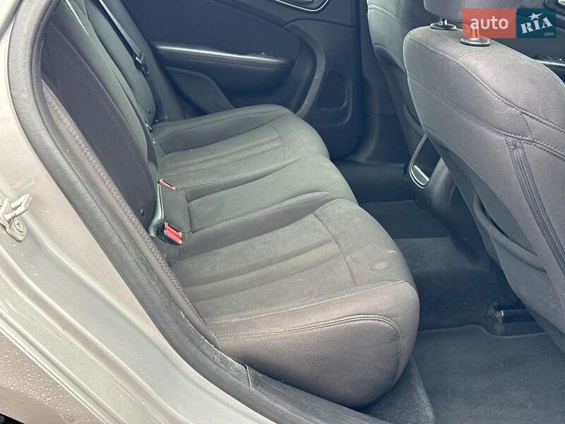 Седан Chrysler 200 2014 в Виннице