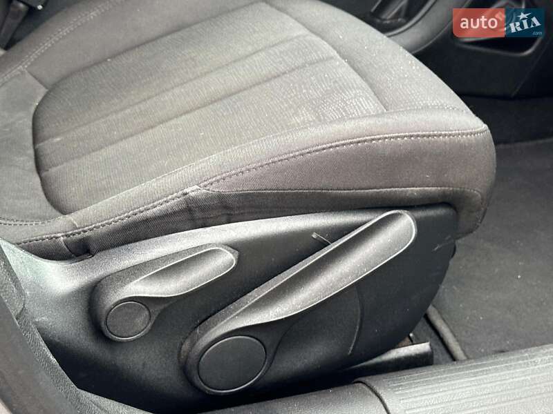 Седан Chrysler 200 2014 в Виннице