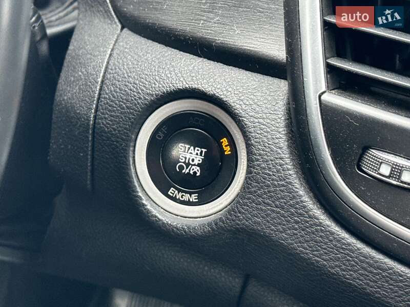 Седан Chrysler 200 2014 в Виннице