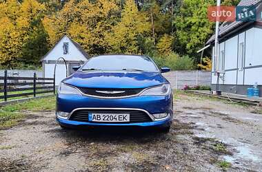 Седан Chrysler 200 2015 в  фото 10 Седан Chrysler 200 2015 в