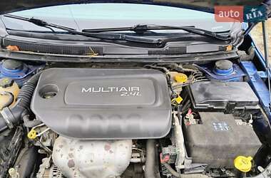 Седан Chrysler 200 2015 в  фото 12 Седан Chrysler 200 2015 в