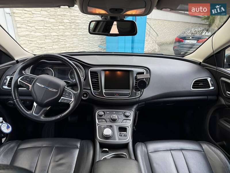 Седан Chrysler 200 2016 в Луцке фото 9 Седан Chrysler 200 2016 в Луцке