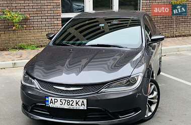 Седан Chrysler 200 2015 в Киеве Седан Chrysler 200 2015 в Киеве