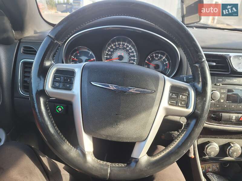 Кабриолет Chrysler 200 2012 в Любомле