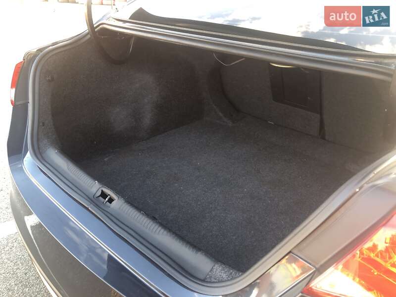 Седан Chrysler 200 2016 в Киеве