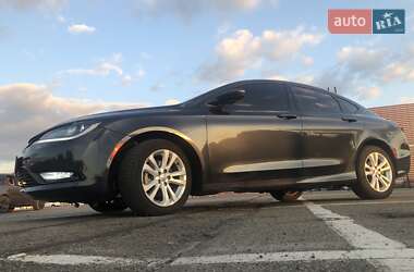 Седан Chrysler 200 2016 в Киеве