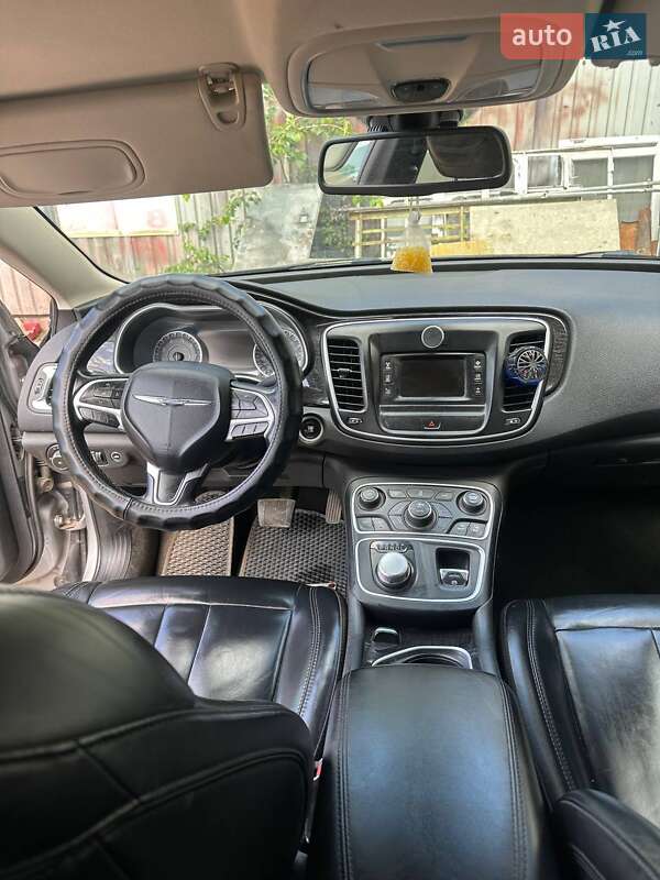 Седан Chrysler 200 2014 в Хмельницькому фото 6 Седан Chrysler 200 2014 в Хмельницькому