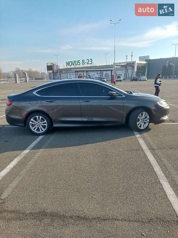 Седан Chrysler 200 2014 в Киеве