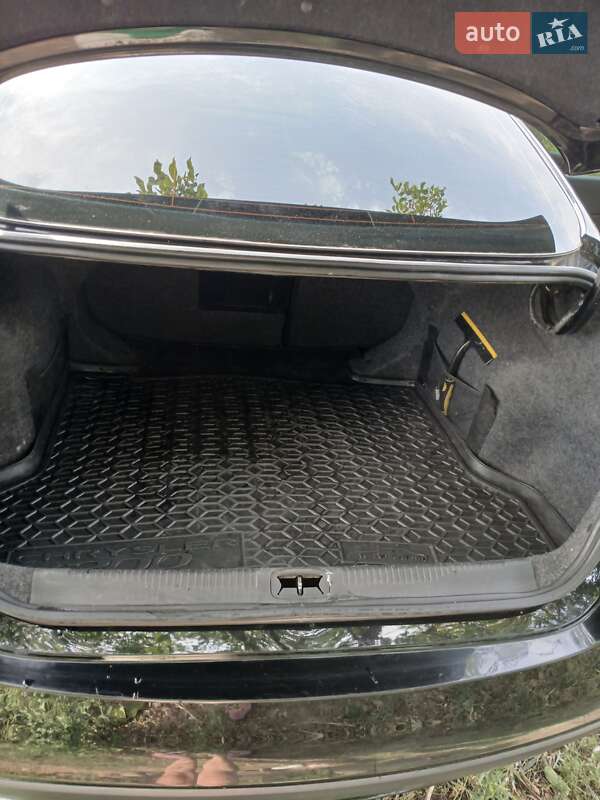 Седан Chrysler 200 2015 в Черкасах