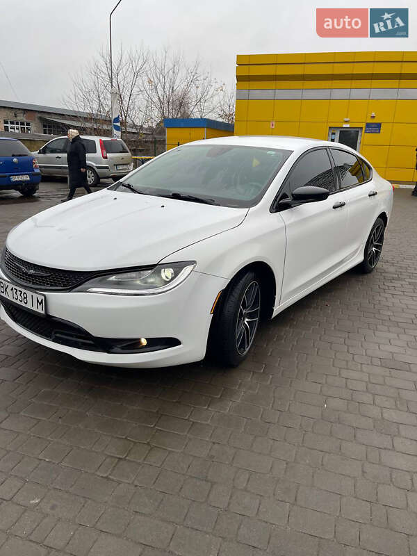 Седан Chrysler 200 2014 в Сарнах фото 4 Седан Chrysler 200 2014 в Сарнах