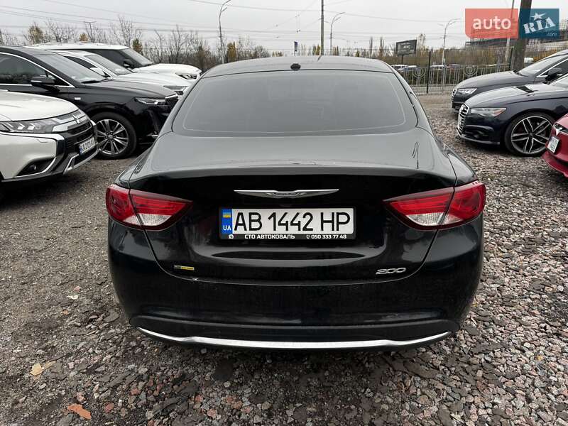 Седан Chrysler 200 2015 в Киеве фото 6 Седан Chrysler 200 2015 в Киеве