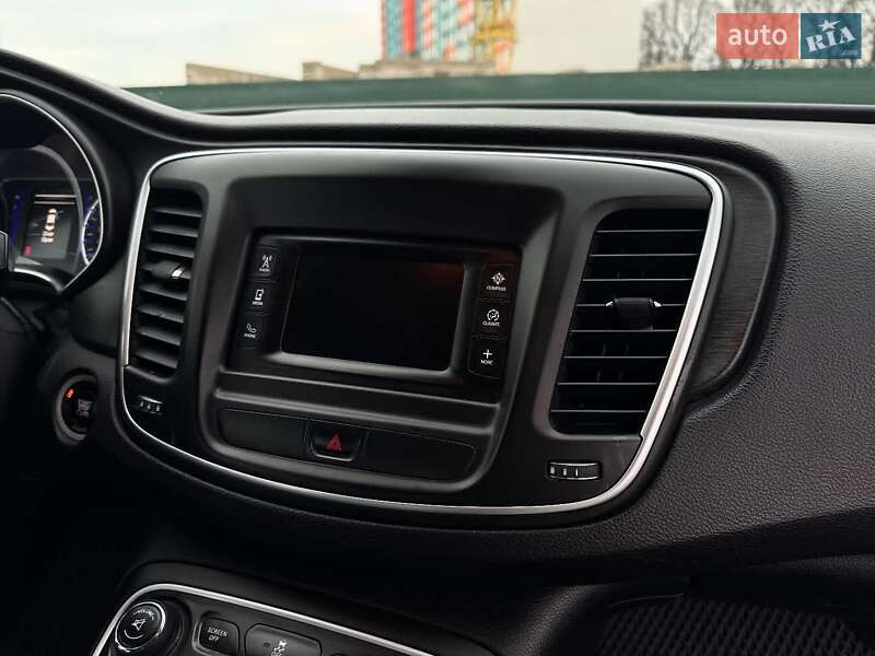 Седан Chrysler 200 2014 в Чернигове фото 14 Седан Chrysler 200 2014 в Чернигове